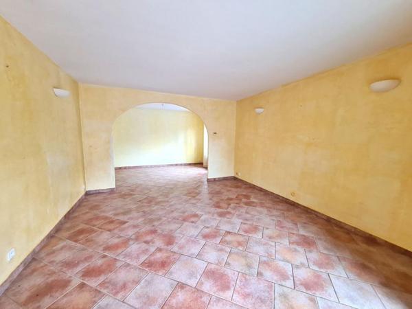 VILLA LE BRUSC- PROCHE PORT A PIED