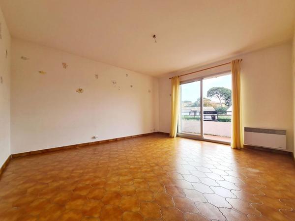 VILLA LE BRUSC- PROCHE PORT A PIED