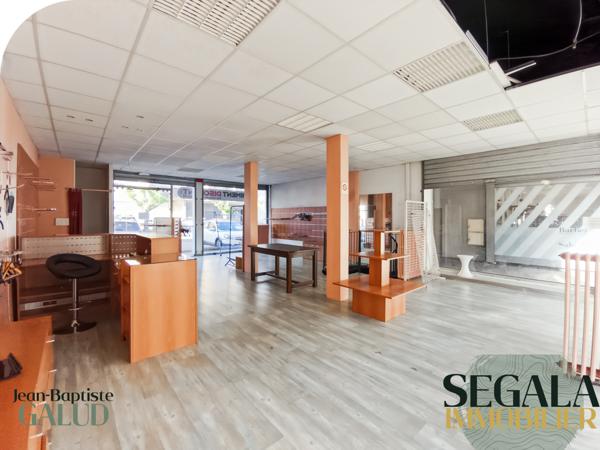 Carmaux (81400) Local commercial 120 m² – emplacement central Carmaux – forte visibilité