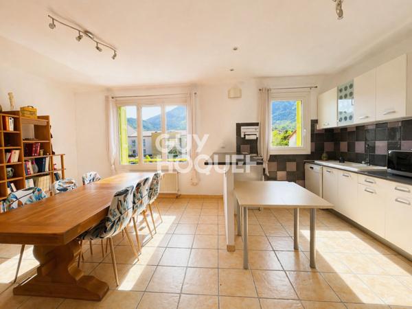 Maison avec jardin et garage