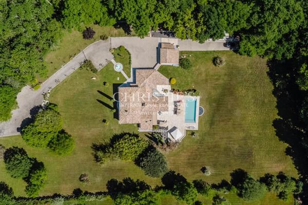 Propriété de prestige aux portes de Bordeaux – Élégance, nature et art de vivre