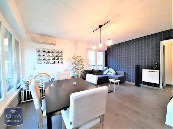 Appartement à louer 2 pièces 47.96m²