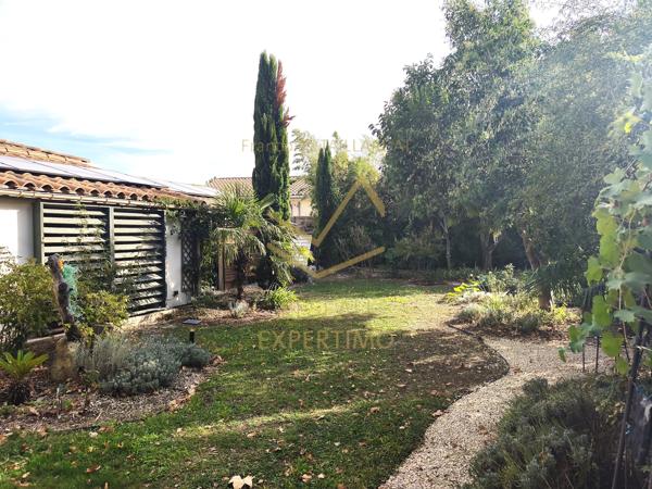 Maison ancienne rénovée proche centre ville + Atelier + dépendances + Jacuzzi + forage, terrain constructible