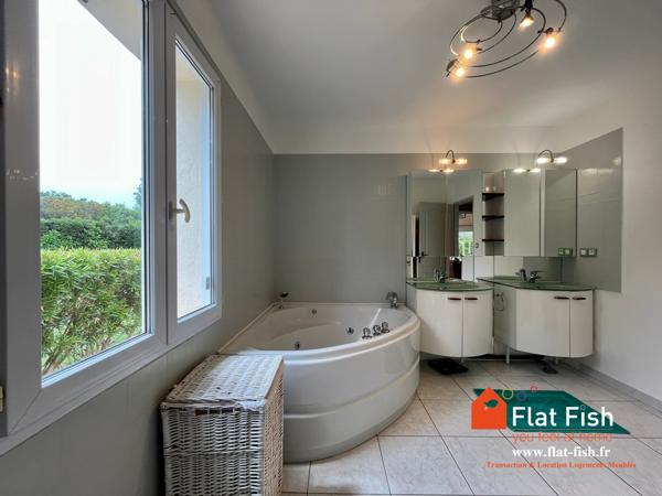 PROPRIETE UNIQUE EN PROVENCE A SAISIR ! URGENT!