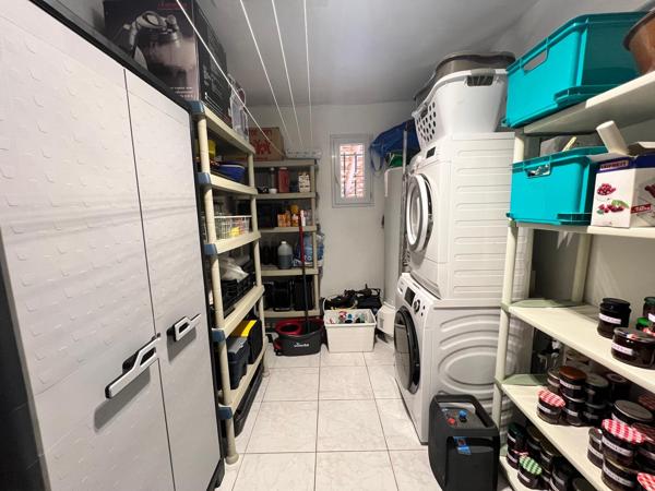 PROPRIETE UNIQUE EN PROVENCE A SAISIR ! URGENT!
