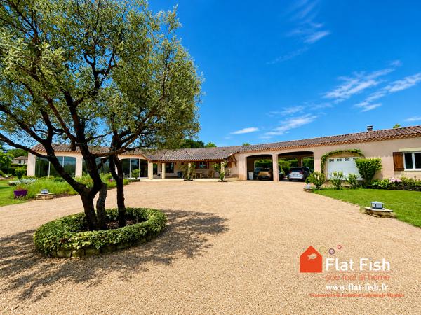 PROPRIETE UNIQUE EN PROVENCE A SAISIR ! URGENT!