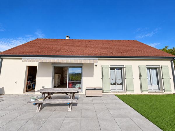 Maison
         4 pièces
        - 82 m² Exclusivité 192 000 €*