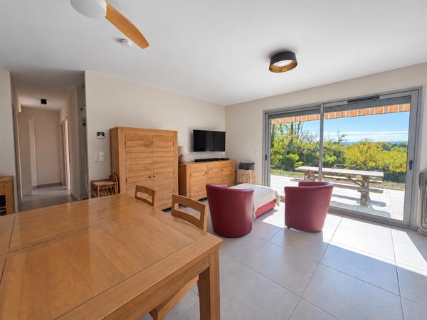 Maison
         4 pièces
        - 82 m² Exclusivité 192 000 €*