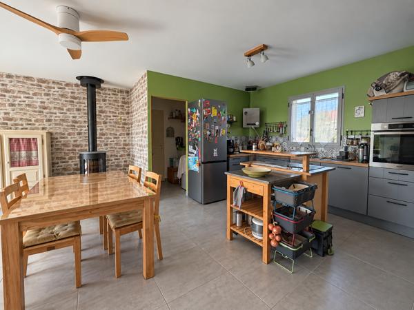 Maison
         4 pièces
        - 82 m² Exclusivité 192 000 €*