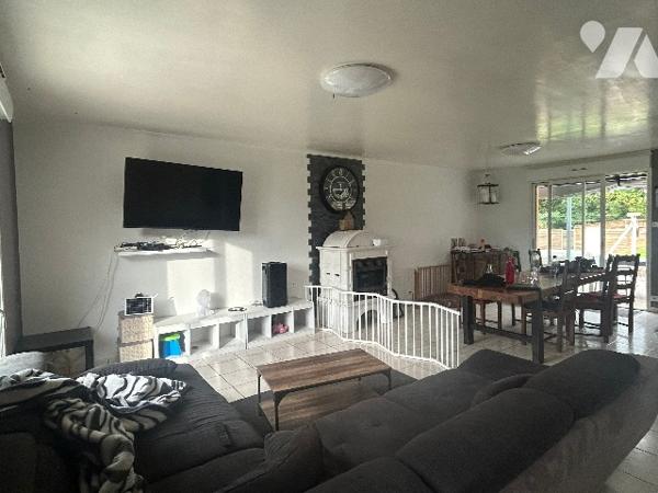 Maison de plain-pied sur la commune de MESSEI. REF :V1059