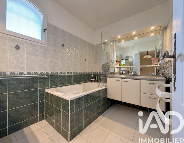 Maison à vendre 6 pièces 123 m² Six-Fours-les-Plages