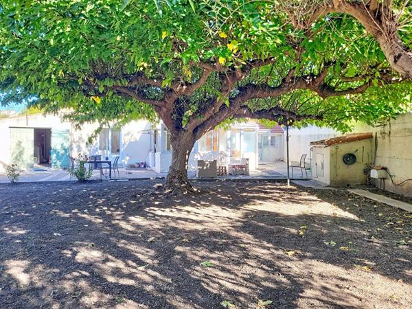 Maison de plain-pied avec fort potentiel Terrain 931 m² Exposition plein sud