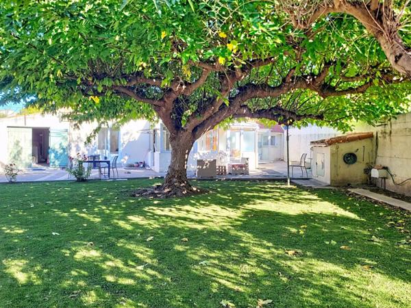 Maison de plain-pied avec fort potentiel Terrain 931 m² Exposition plein sud