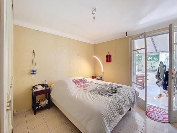 Maison de plain-pied avec fort potentiel Terrain 931 m² Exposition plein sud