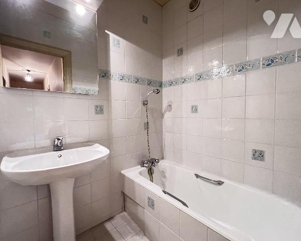 Résidence Pitance avec piscine et tennis près du centre, T5 de 124,52 m² - balcon 37 m² - Garage.