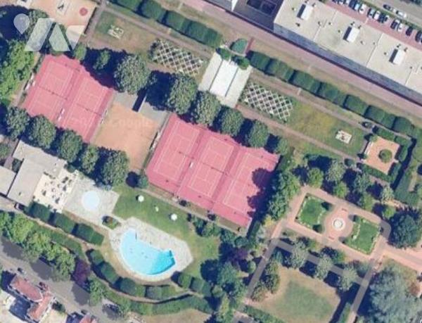 Résidence Pitance avec piscine et tennis près du centre, T5 de 124,52 m² - balcon 37 m² - Garage.