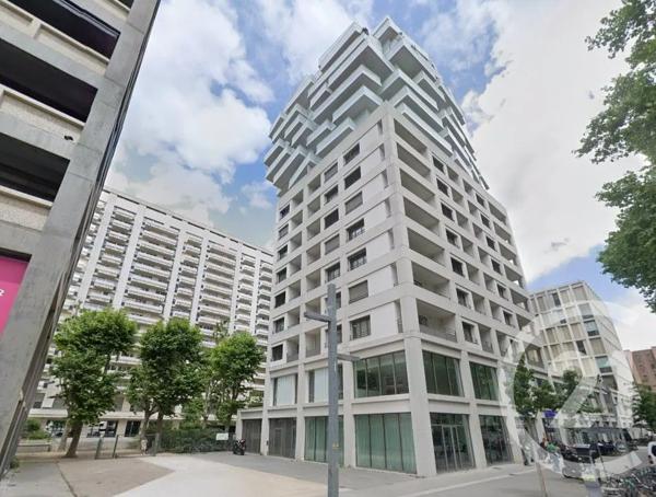 Parking à vendre  27 m 2   LYON  - 69003