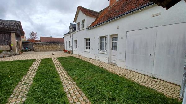 À vendre - Maison plain-pied, 7 pièces située à Montrichard Val de Cher (41400)