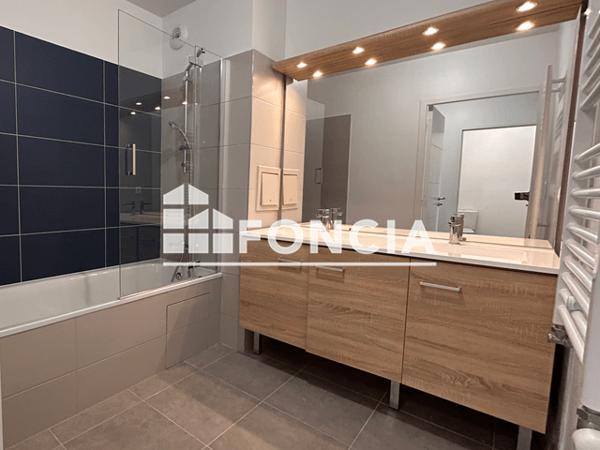 Location Appartement 3 pièces 69.49 m² - 11 RUE COLOMBINE Grenoble 38100