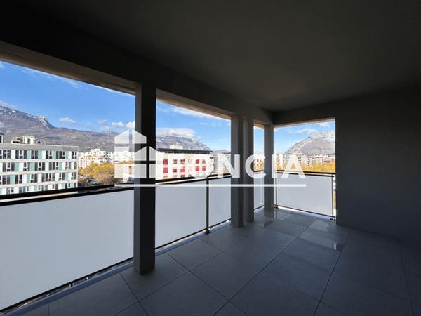 Location Appartement 3 pièces 69.49 m² - 11 RUE COLOMBINE Grenoble 38100