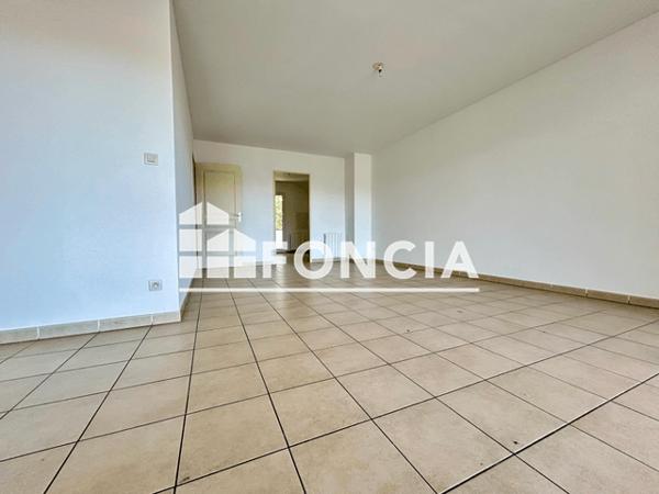 Location Appartement 3 pièces 74.99 m² - PETIT CHEMIN DE VAURANNE Istres 13800
