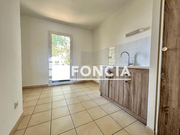 Location Appartement 3 pièces 74.99 m² - PETIT CHEMIN DE VAURANNE Istres 13800