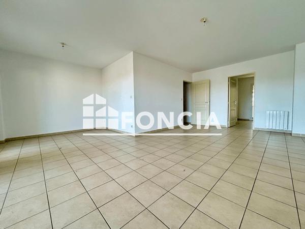 Location Appartement 3 pièces 74.99 m² - PETIT CHEMIN DE VAURANNE Istres 13800