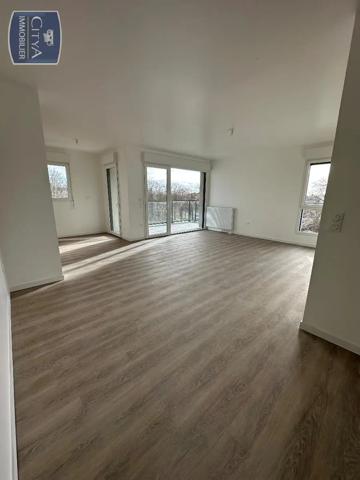 Appartement à louer 3 pièces 67.66m² Caen (14000)