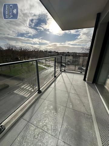 Appartement à louer 3 pièces 67.66m² Caen (14000)