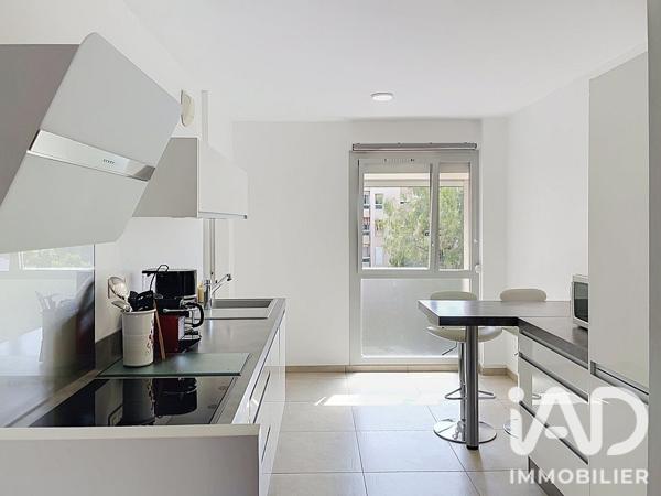 Appartement à vendre 4 pièces 77 m² Hyères