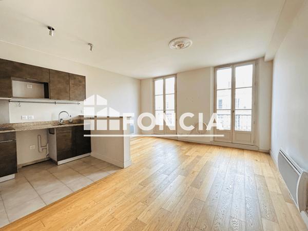 Location Appartement 3 pièces 73.6 m² - Toulon 83000