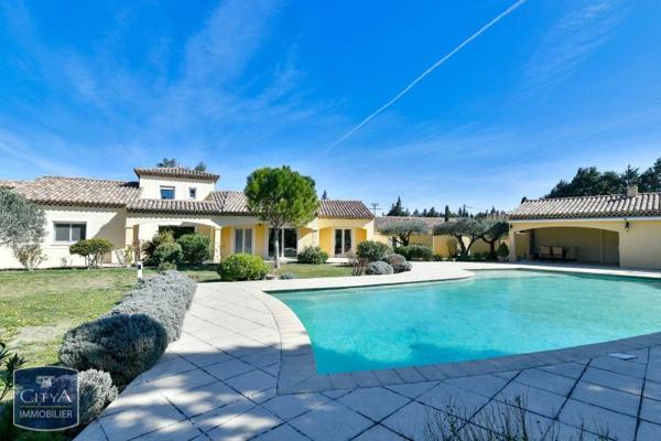 Maison à vendre 8 pièces 240m²