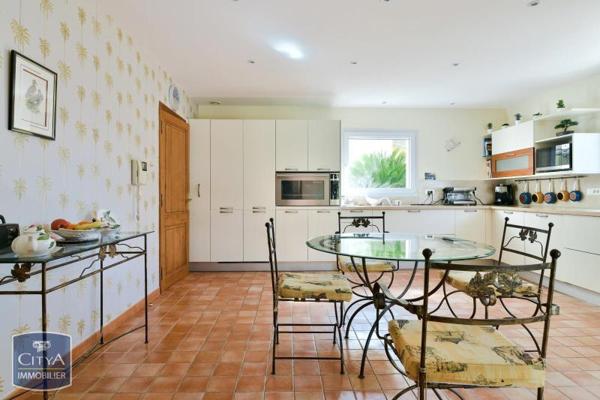 Maison à vendre 8 pièces 240m²