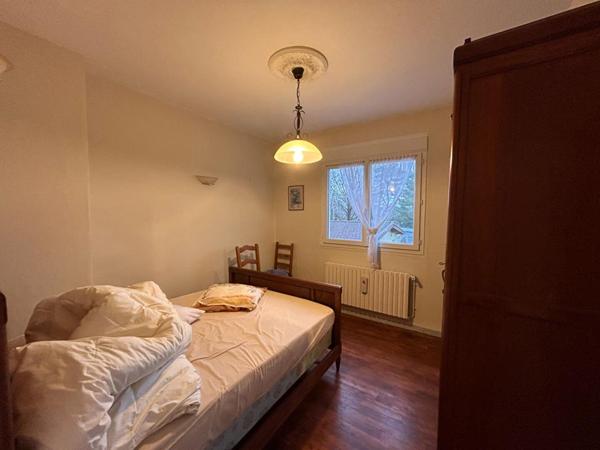 A vendre, maison à fort potentiel située à CHAMPCEVINEL 24750