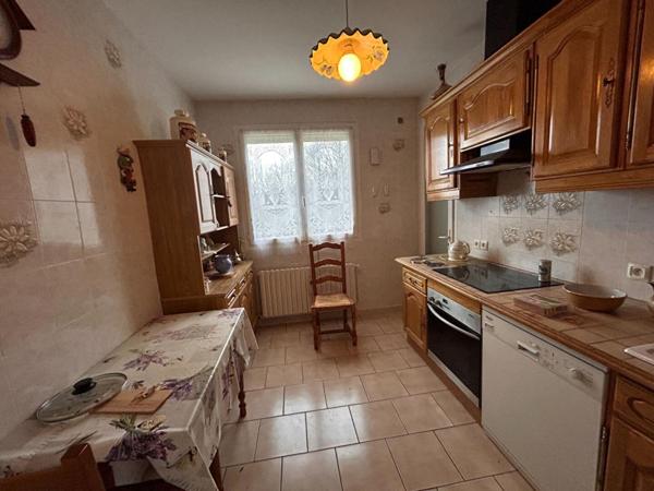 A vendre, maison à fort potentiel située à CHAMPCEVINEL 24750