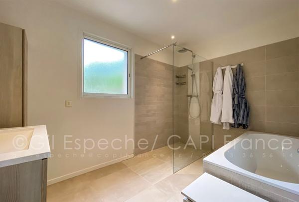 Maison familiale moderne 5 chambres sur terrain de 8000 m² VENCE (06)