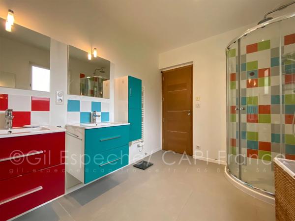 Maison familiale moderne 5 chambres sur terrain de 8000 m² VENCE (06)