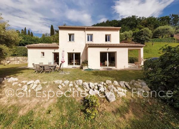 Maison familiale moderne 5 chambres sur terrain de 8000 m² VENCE (06)