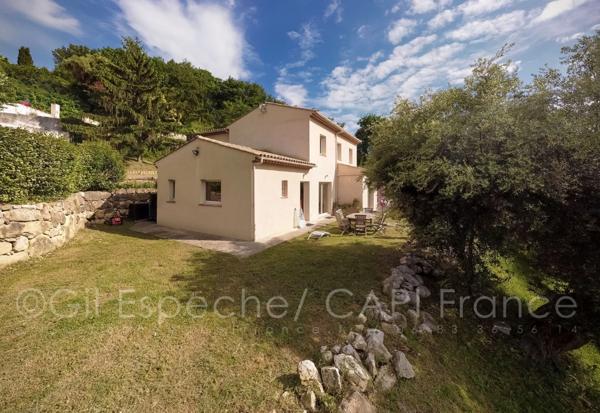Maison familiale moderne 5 chambres sur terrain de 8000 m² VENCE (06)