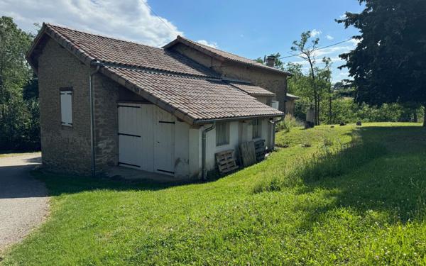 Maison à vendre    5 pièces •  Génissieux