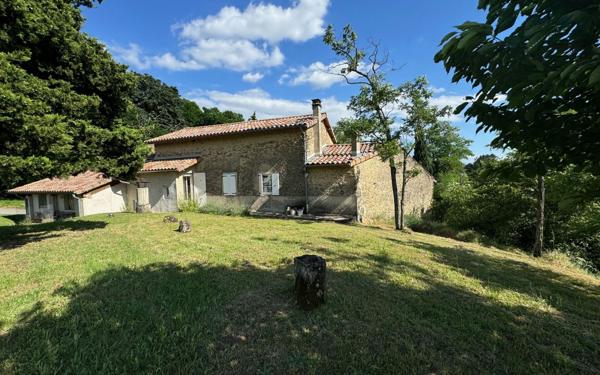 Maison à vendre    5 pièces •  Génissieux