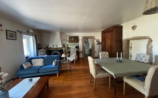 Maison à vendre    5 pièces •  Génissieux