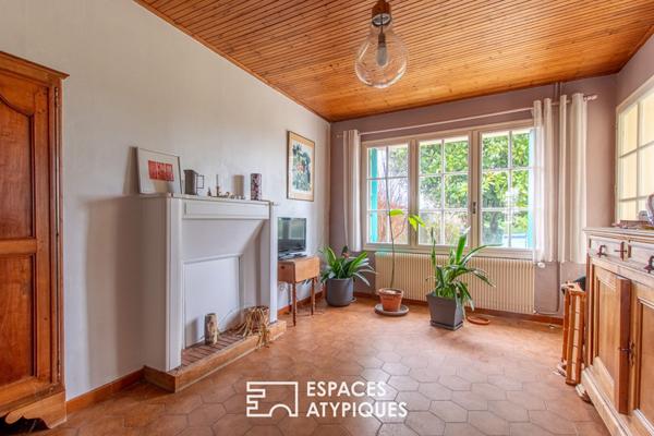 Ensemble immobilier de caractère en plein centre bourg