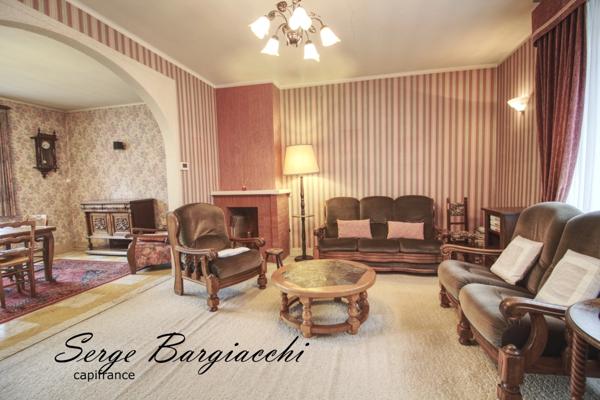 à DOUAI centre (59) , maison 5 pièces, 105 m², 3 chambres , jardin , sous-sol