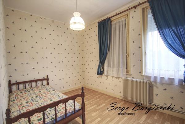 à DOUAI centre (59) , maison 5 pièces, 105 m², 3 chambres , jardin , sous-sol