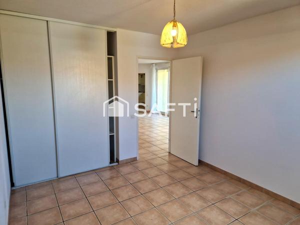 Maison  T3, 81 m² + 5 m² de cellier, dans résidence sécurisée, piscine et club house.