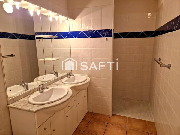 Maison  T3, 81 m² + 5 m² de cellier, dans résidence sécurisée, piscine et club house.