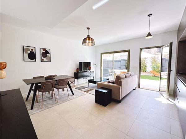 Appartement  Bonneveine Meublé Qualité Premium - 200 m² Jardin  box en sous sol