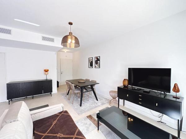 Appartement  Bonneveine Meublé Qualité Premium - 200 m² Jardin  box en sous sol
