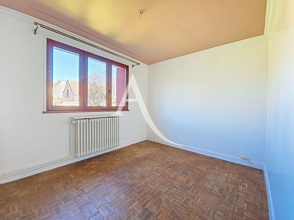 À VENDRE Maison 8 Pièces avec Appartement 2 pièces VERRIERES LE BUISSON